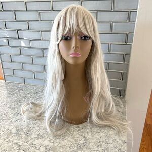 New ! Ash Blond Synthetic Hair Sexy Long Wavy Wig With Bangs